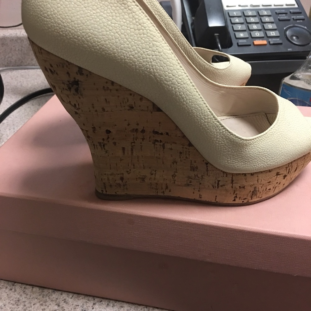 Shoes - Picture 2 of 6